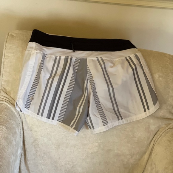 Lululemon speed short - Picture 3 of 4